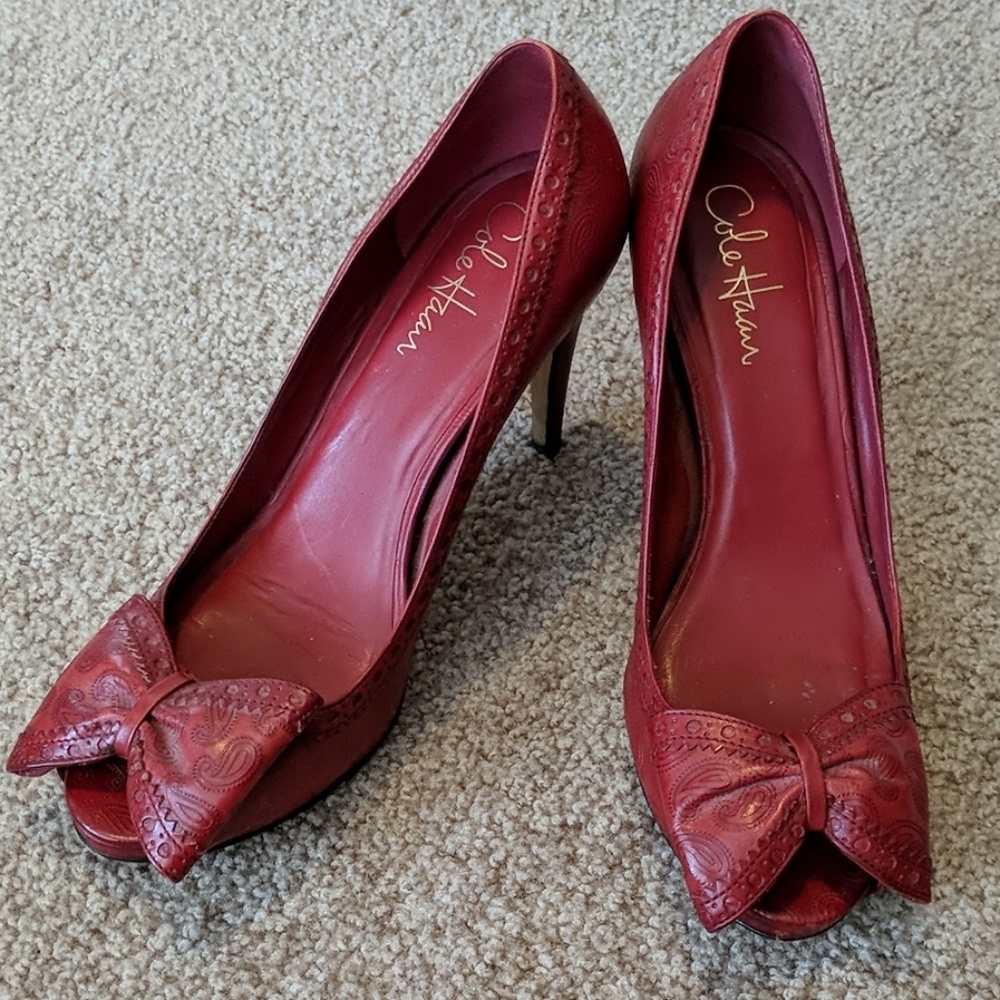 Cole Haan red high heels women's size 8.5 NWOT
